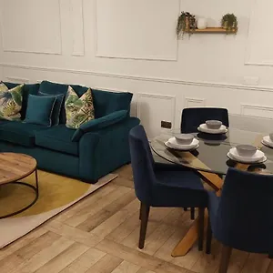 Bluenfield Apartment Yeadon